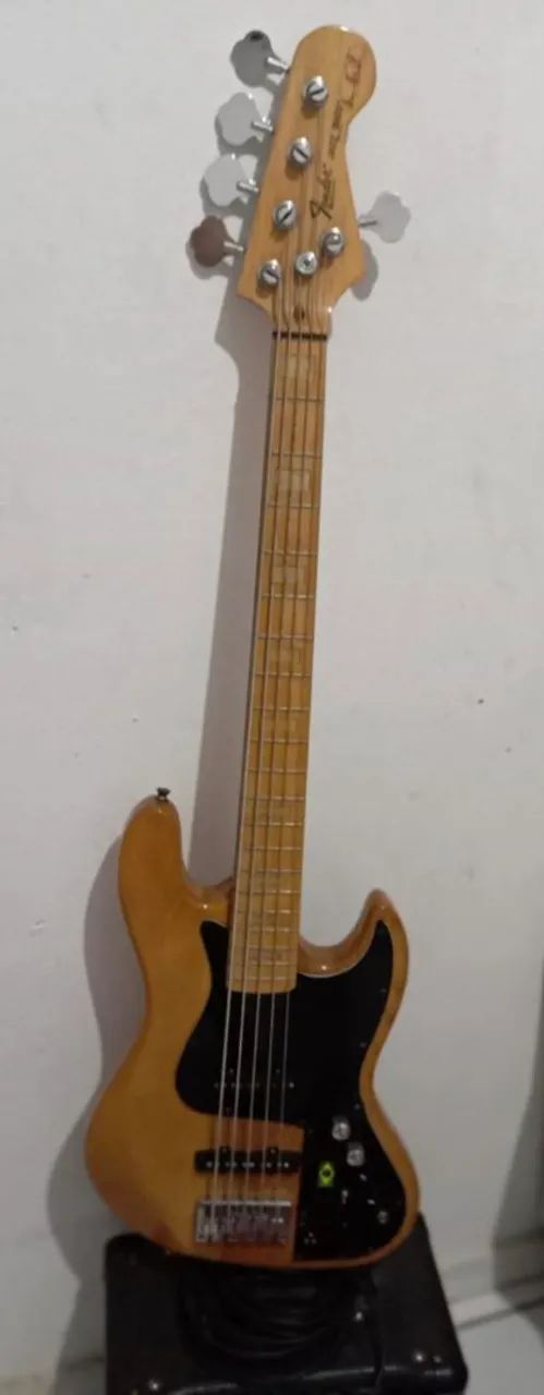 Cubo meteoro e baixo fender (chinês)