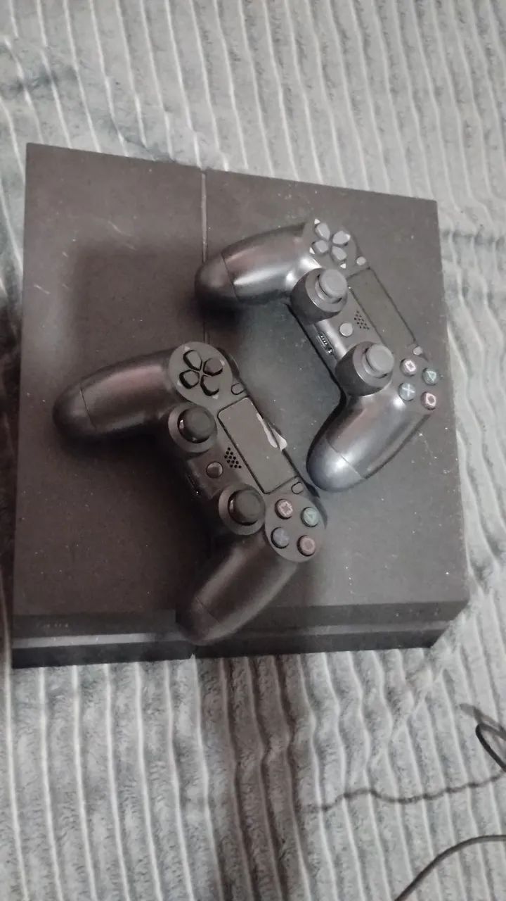 Vende-se PS4 