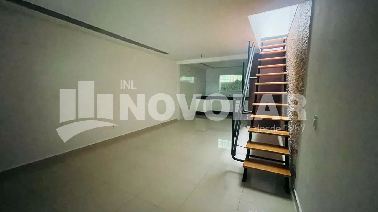 Casa assobradada na Vila Medeiros com 3 dormitórios e uma vaga - Foto 2