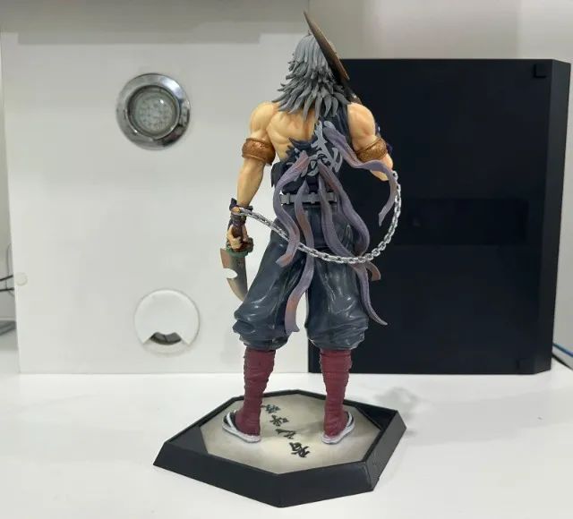 Figure Uzui Demon Slayer 30cm x 20cm - Foto 3