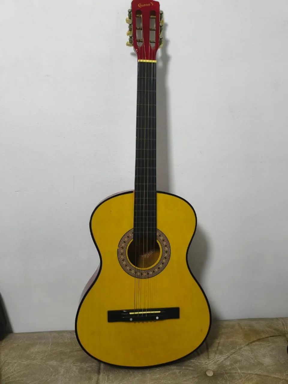 Violão acústico 