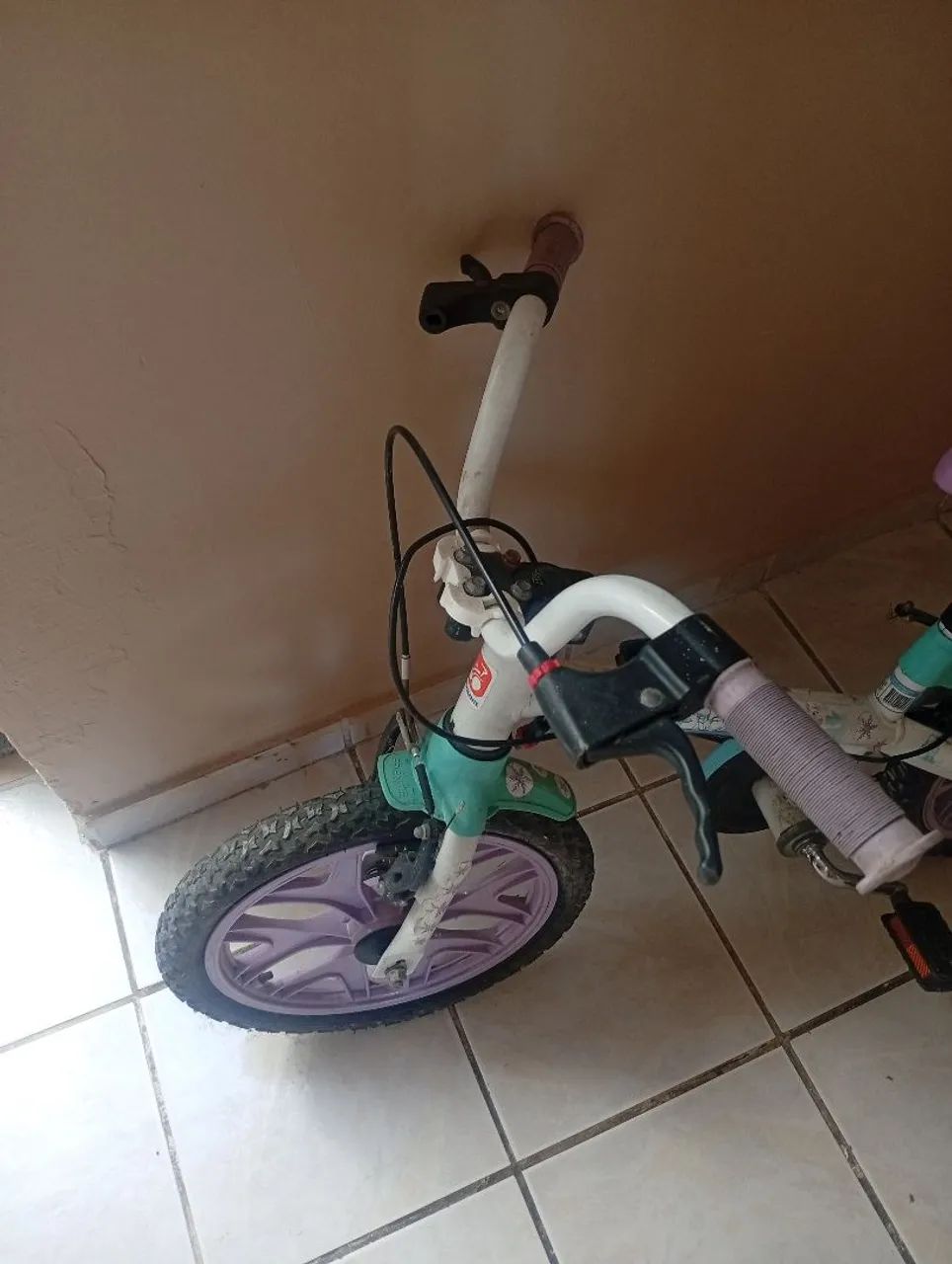 Bicicleta Infantil da Barbie  - Foto 2