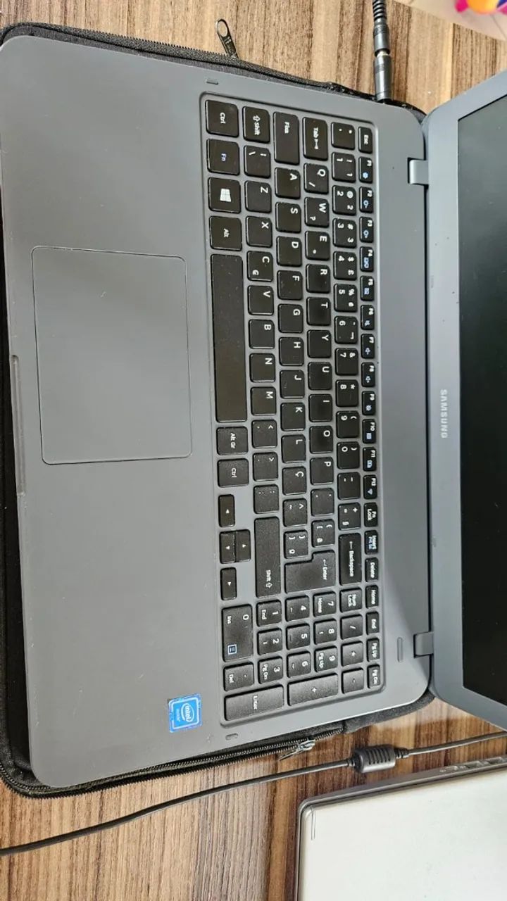 Notebook Samsung Essentials E20 - Foto 2