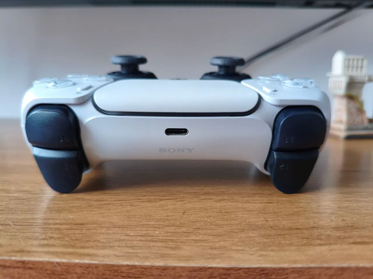 CONTROLE PS5 DUALSENSE BRANCO ESTADO DE ZERO - Foto 5