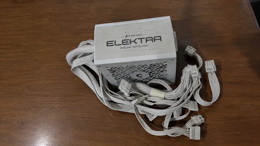 Fonte Gamer ELEKTRA 650W BRANCA