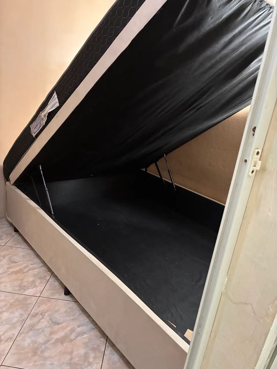 cama com baú de casal  - Foto 2