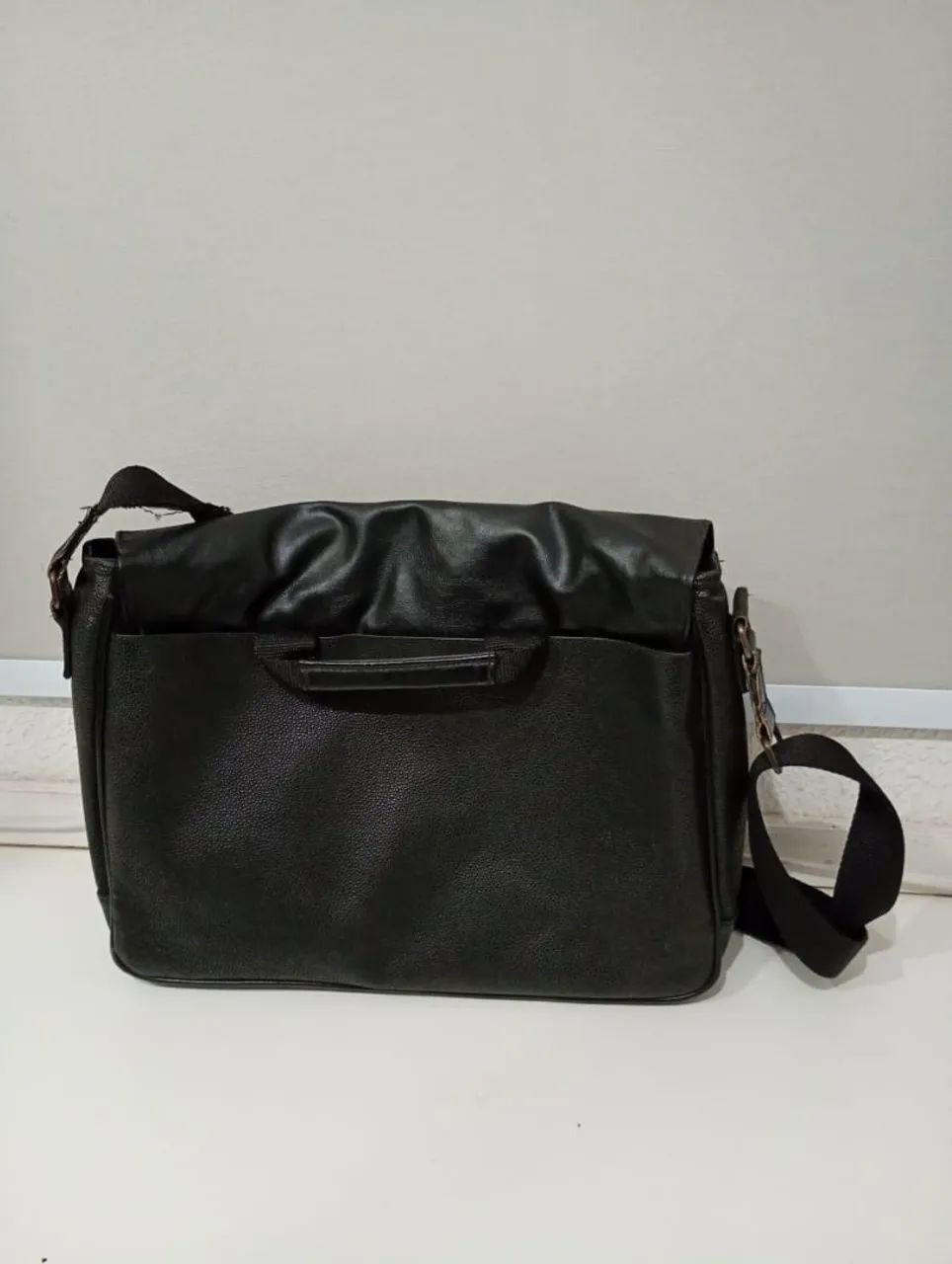 1 Mala de viagem de couro e 2 bolsas de couro.  - Foto 3