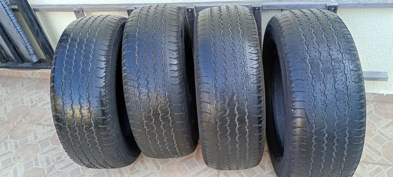 4 pneus 265/60R18 Bridgestone  - Foto 2