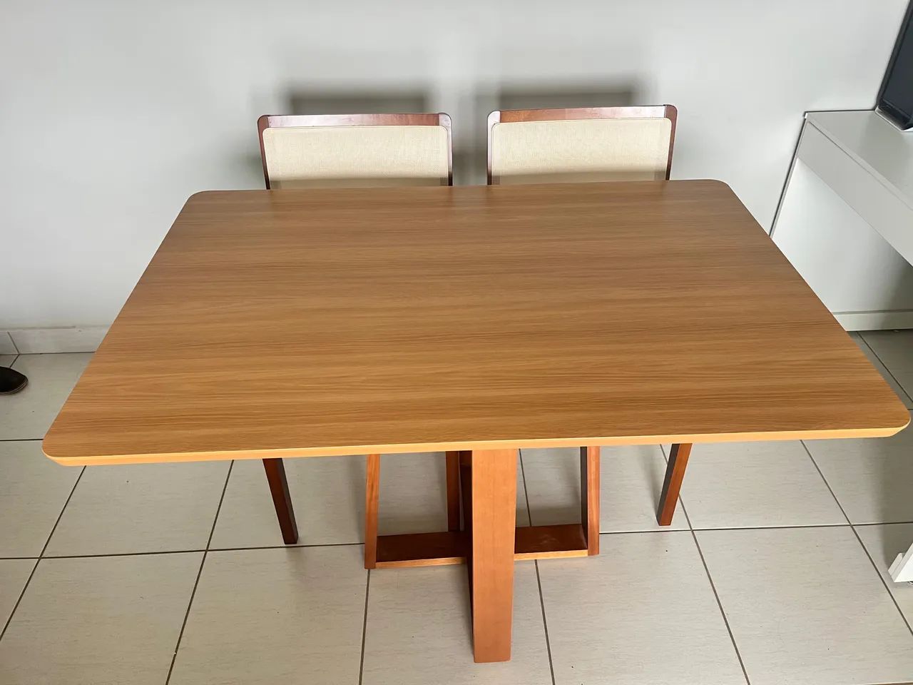 Mesa nova completa de madeira  - Foto 2