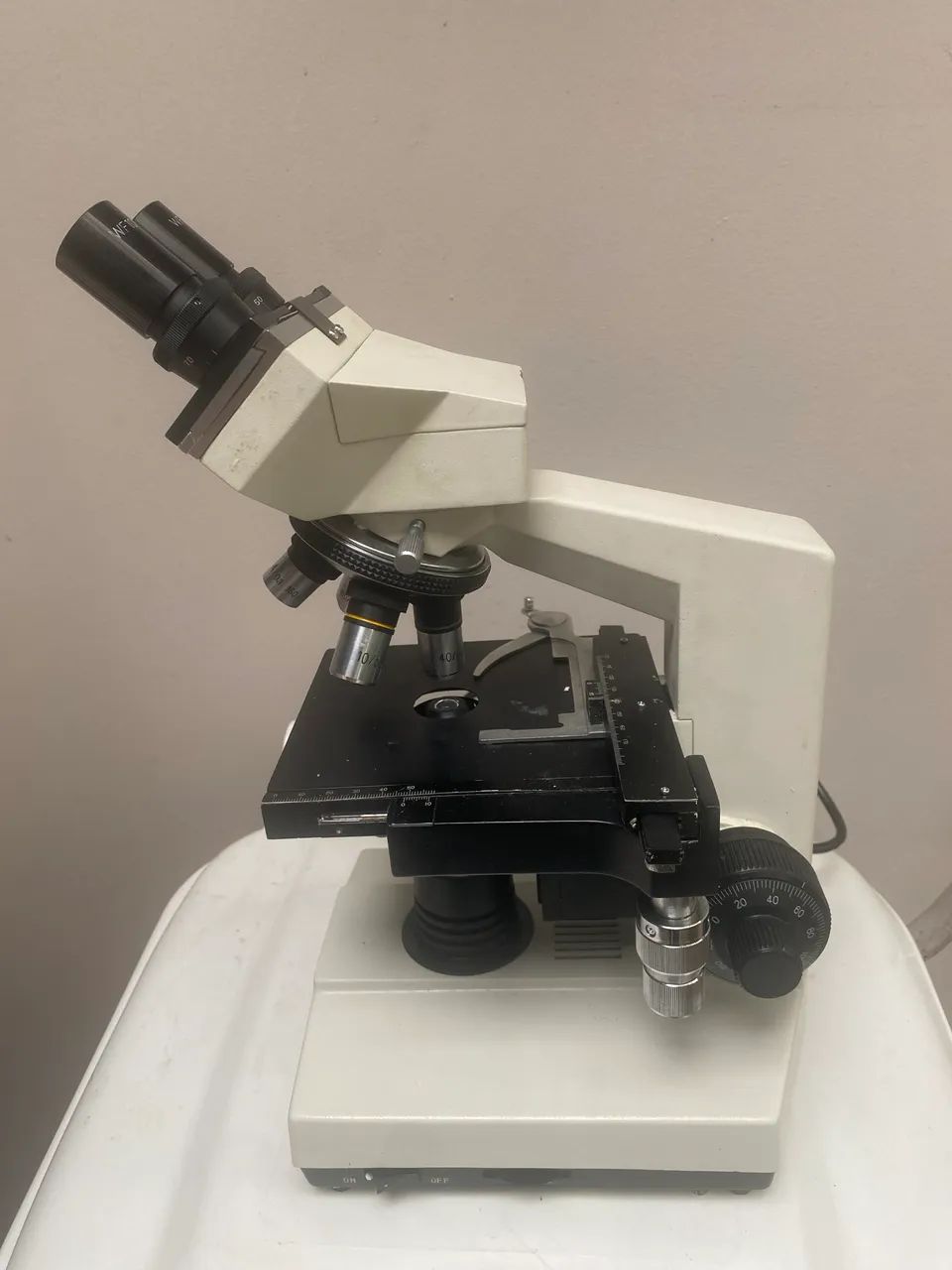 Microscópio binocular - Foto 3