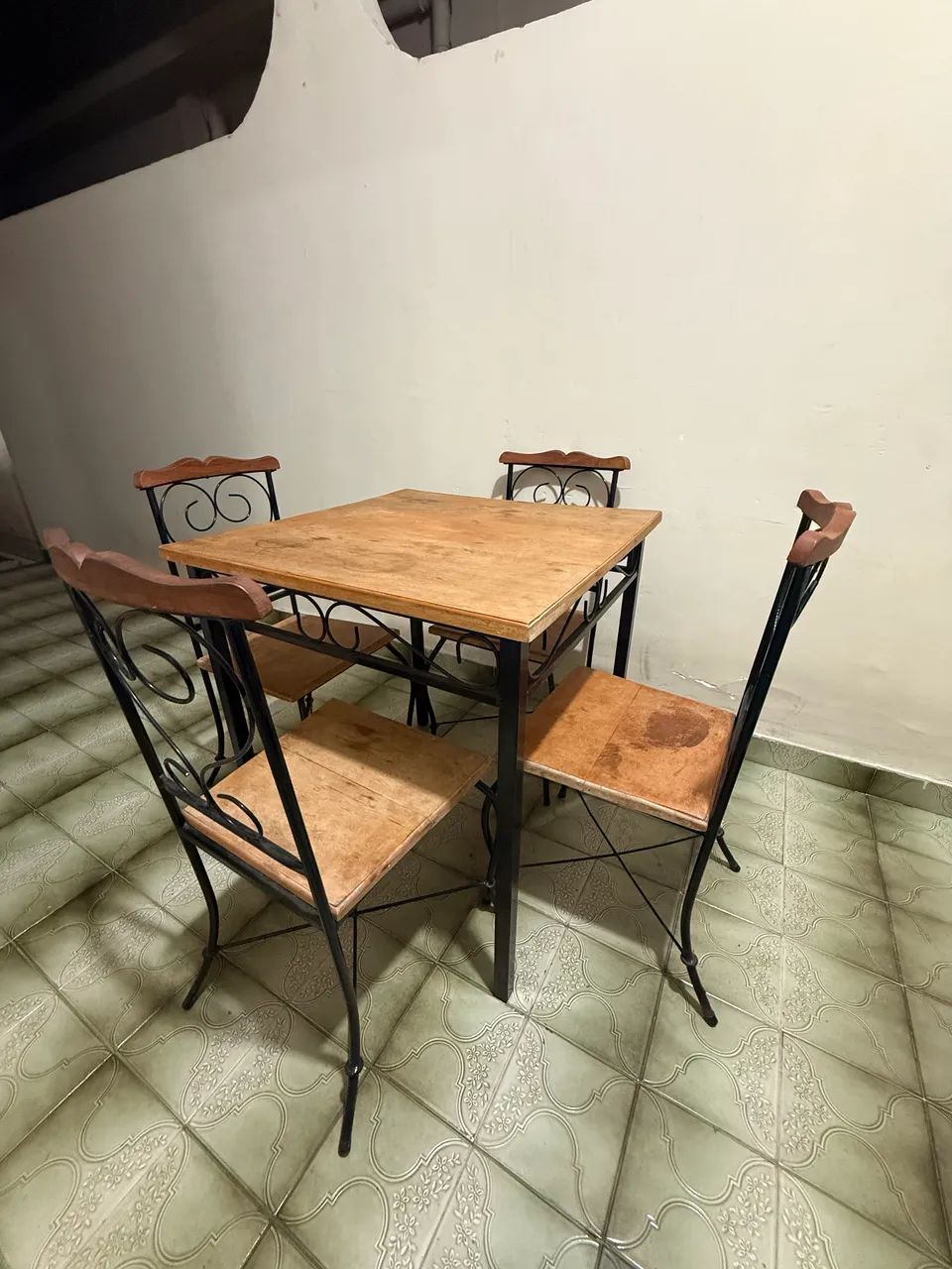 Conjunto Mesas e Cadeiras de Ferro e Madeira - Foto 3