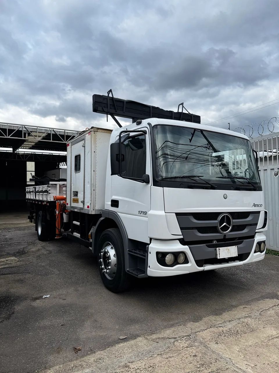 Mb atego 1719 ano 2018