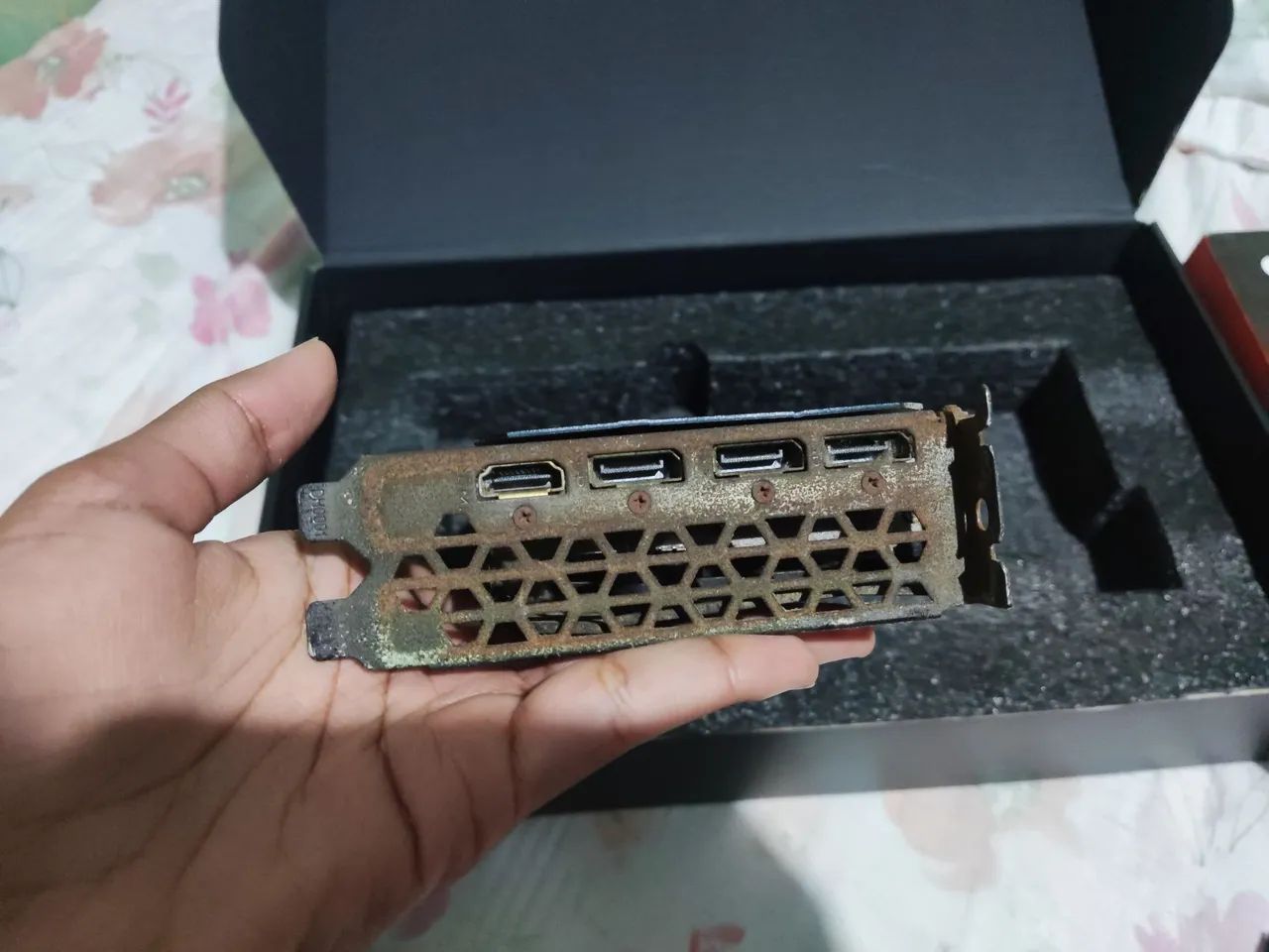 Placa de vídeo GPU RX 5600XT OC com defeito  - Foto 5