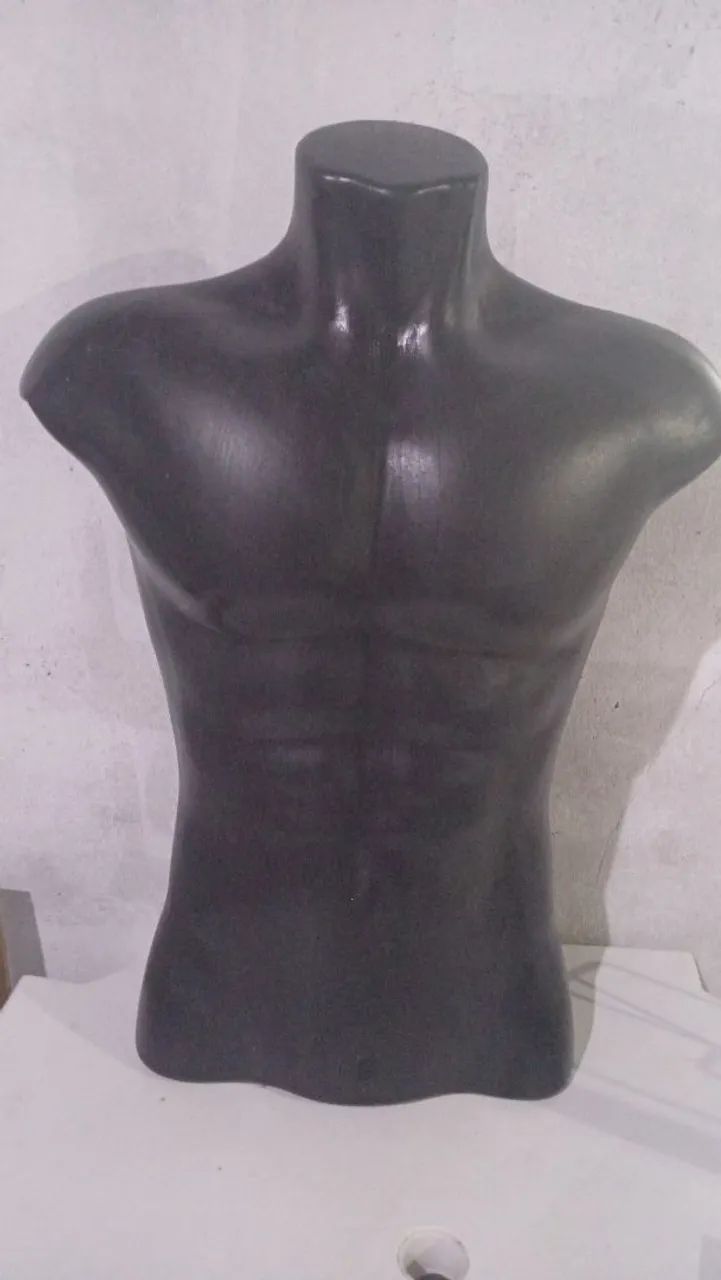 Busto de manequim masculino