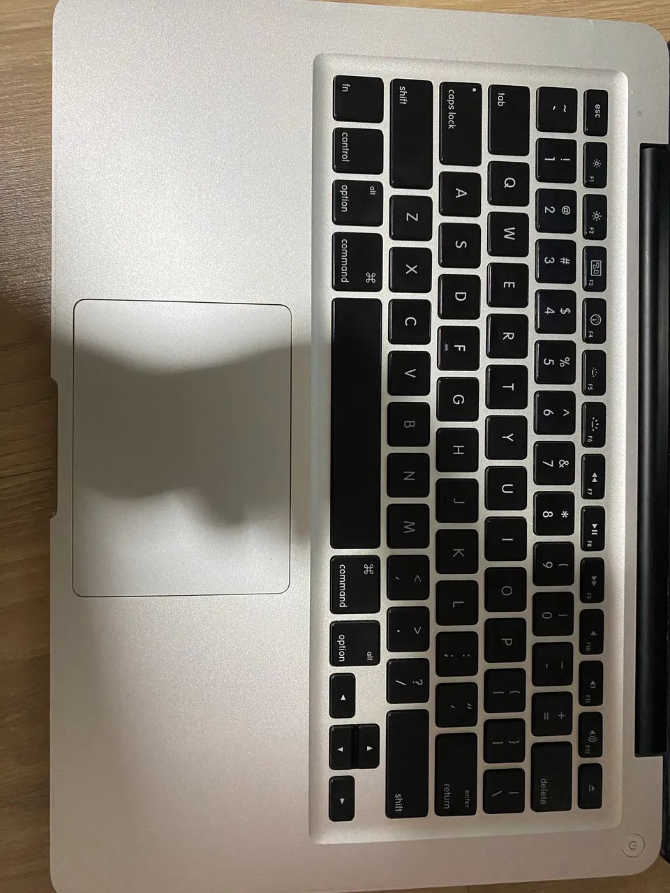 MacBook Pro 8GB HD SSD  - Foto 2
