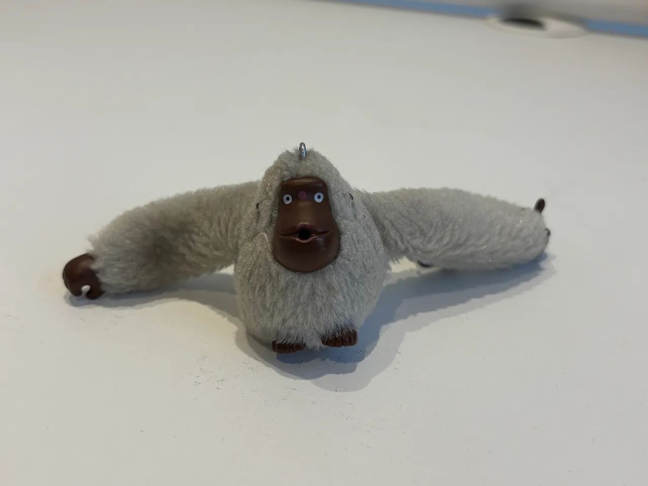 Chaveiro macaco Kipling cinza claro original - Foto 3