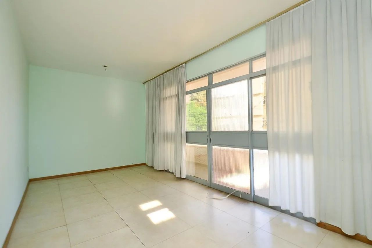 Casa à Venda - Colégio Batista, 5 Quartos, 280 m2 - Foto 2