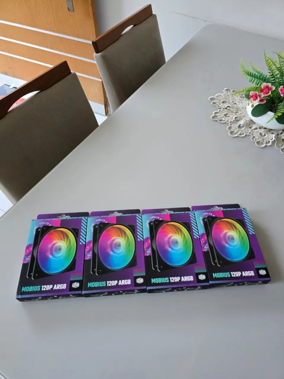4 Cooler Master Mobius 120p