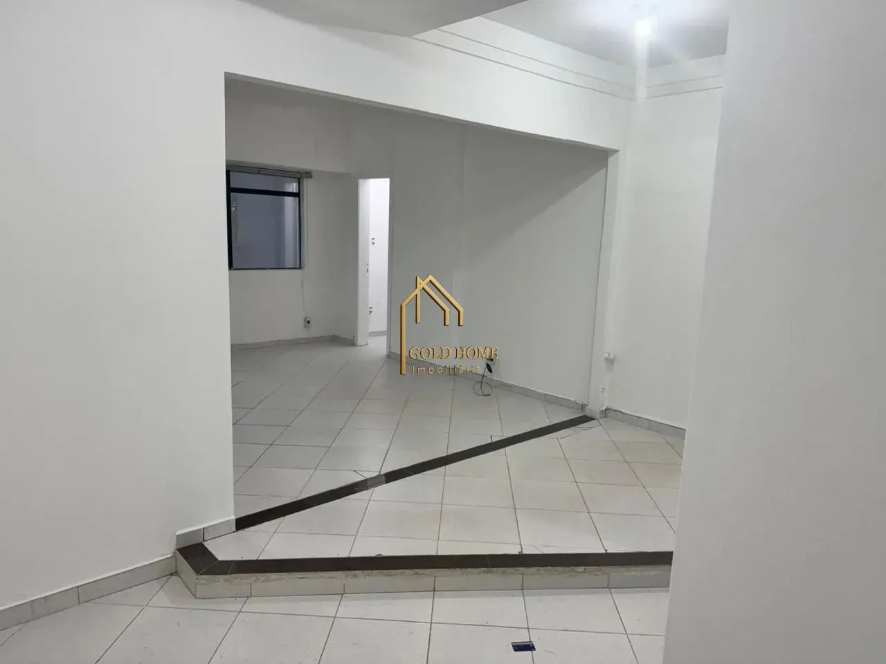 Sala Comercial para Aluguel  1º Andar