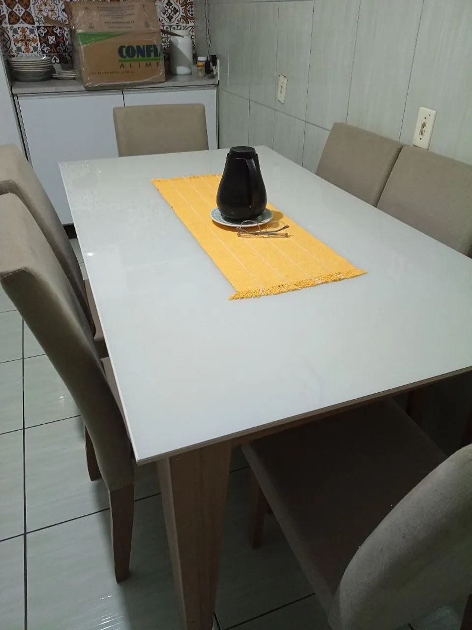 Mesa de jantar, 1 ano de uso em ótimo estado  - Foto 3