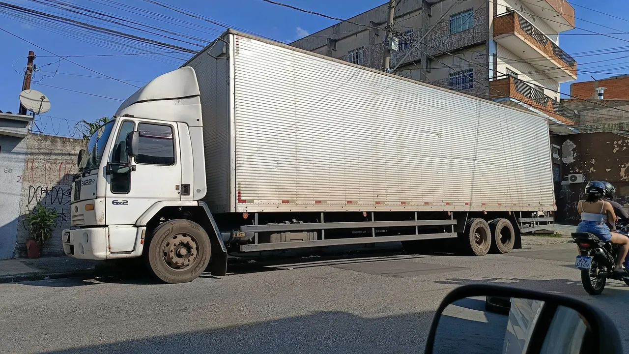 Baú de caminhão 8m e 7m partir de 15mil - Foto 2