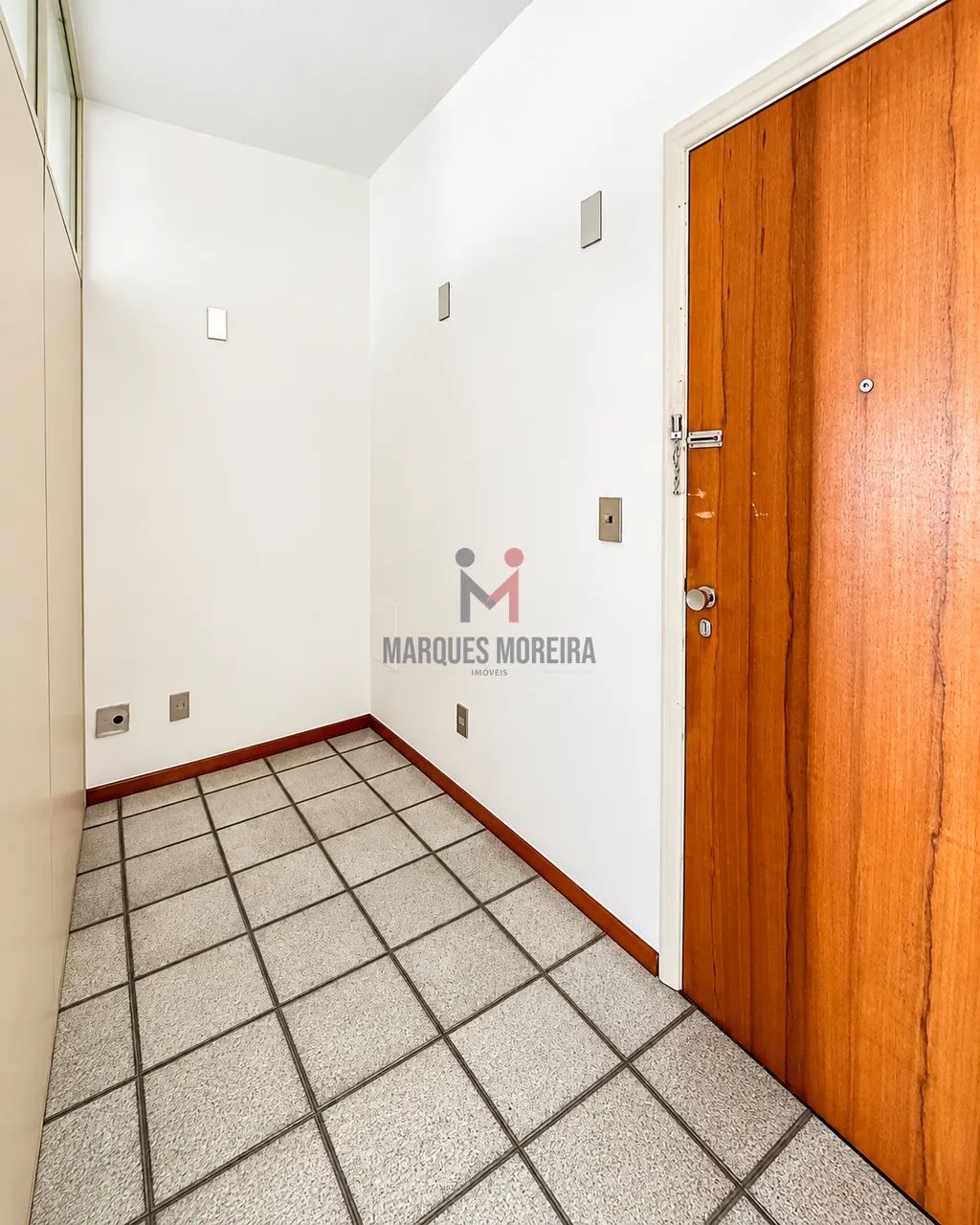 Sala Comercial no Ed. Dr. Geraldo Moutinho  Centro de Juiz de Fora - Foto 2