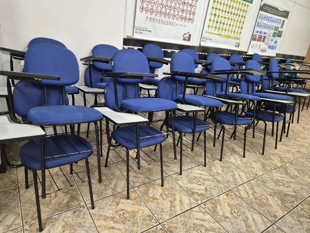 Cadeiras Universitárias  - Foto 2