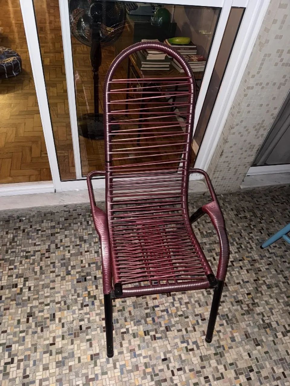 Mesa de jantar e cadeiras + 02 cadeiras jardim grátis  - Foto 5