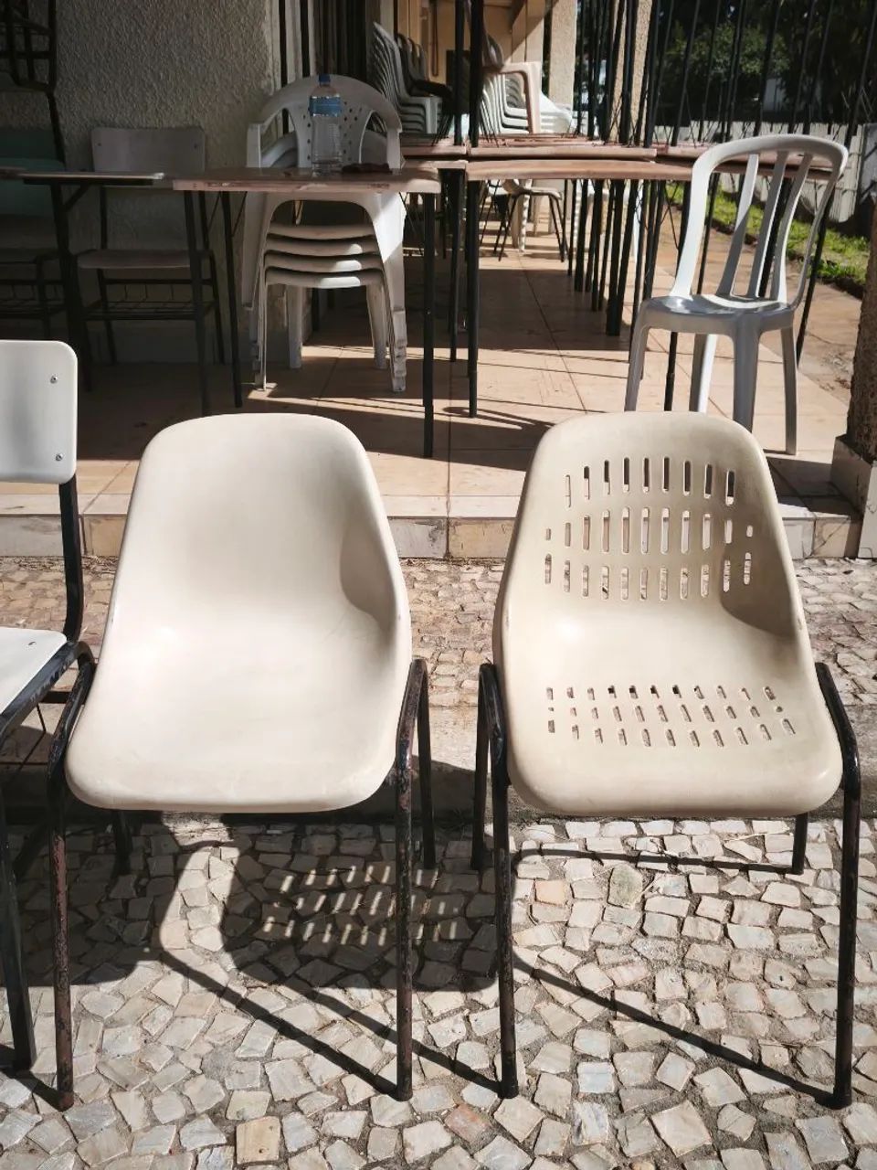Lote de Cadeiras Fixas Empilháveis (Ideais p/ Igrejas e Auditórios)