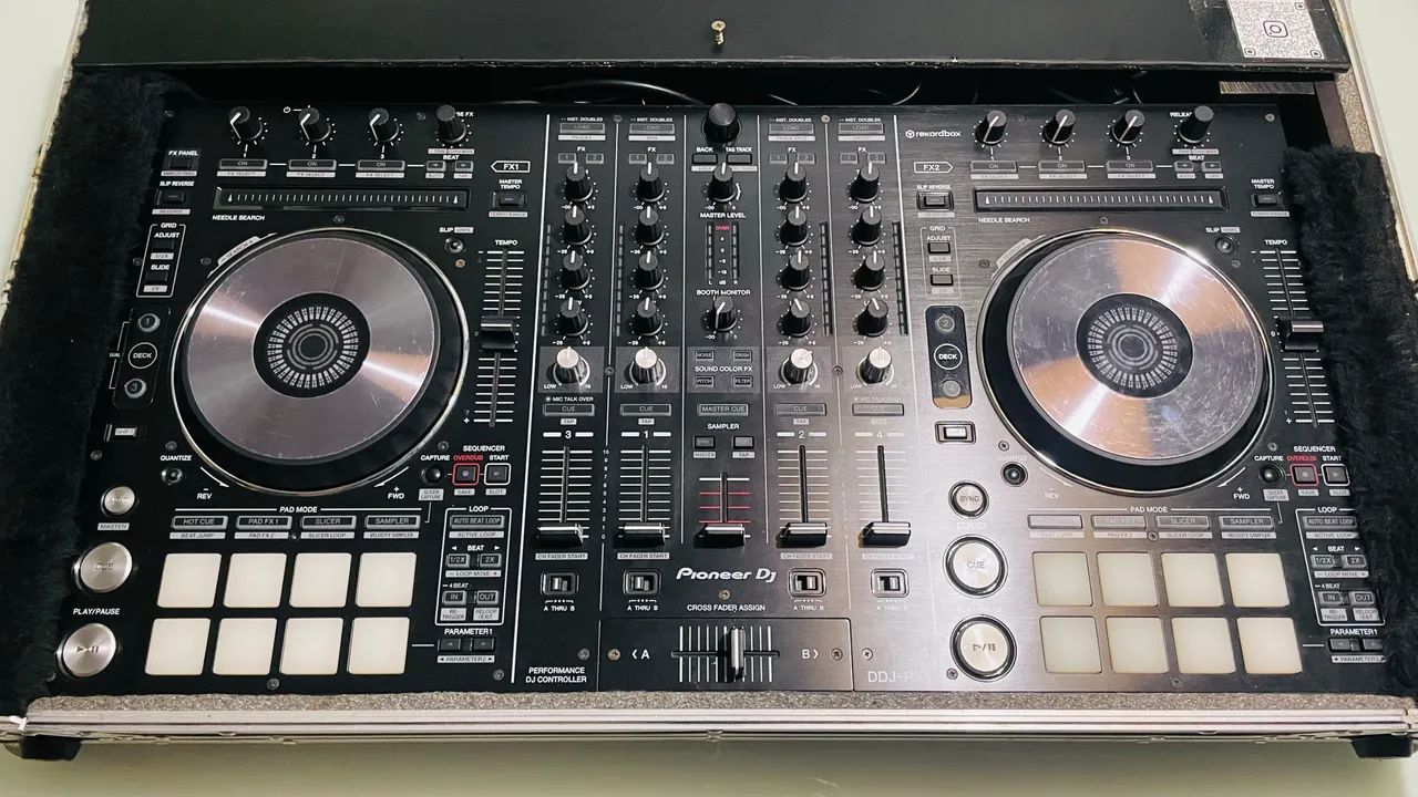 DDJ RX + Hard Case  - Foto 3