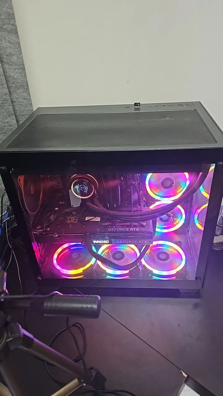PC GAMER - RYZEN 7 7800X3D + RTX 4070 Ti SUPER