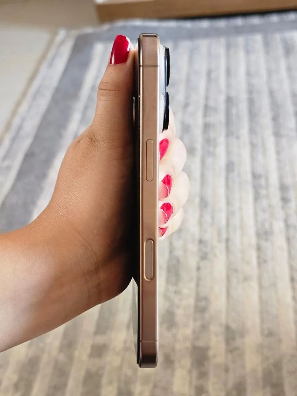 IPHONE 16Pro 128gb- Cor Desert  - Foto 4