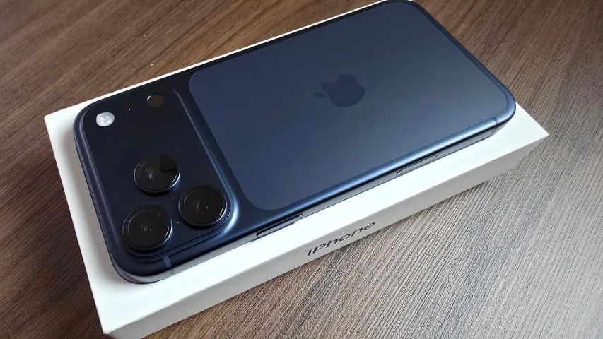 IPhone 17 Pro Max Estado de zero - bateria 100% Acessorios - Foto 2