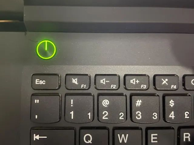 Notebook Lenovo v310 14ikb Processador I5 SSD 240Gb - Foto 2