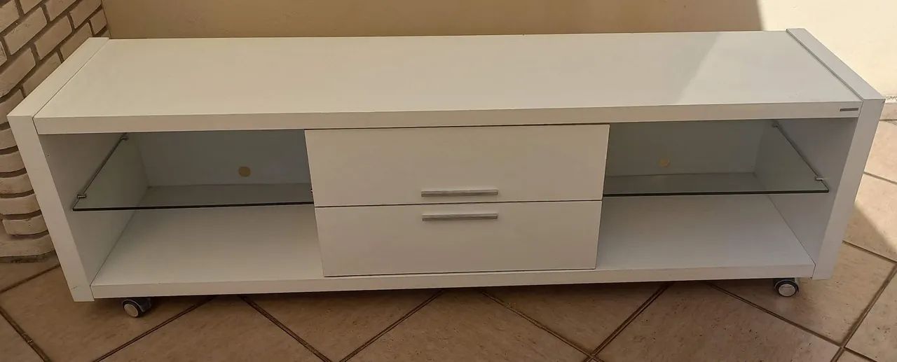 Rack branco 1,90m para sala com gavetas e prateleiras  - Foto 2