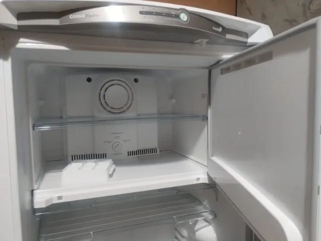 Geladeira Consul semi nova - Foto 2