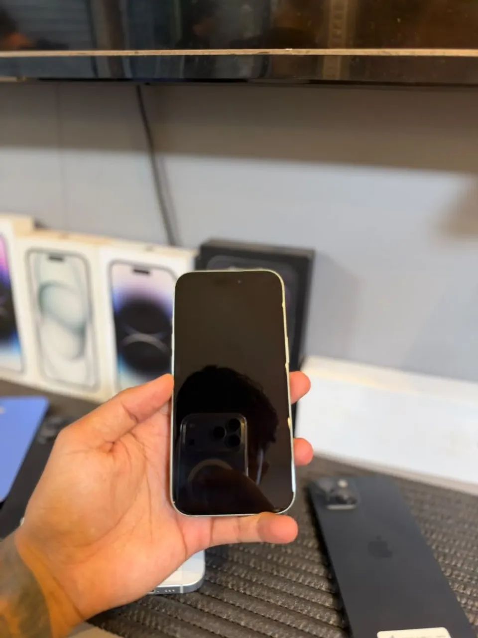 IPHONE 15 128GB<br>R$ 2.799 - Foto 3