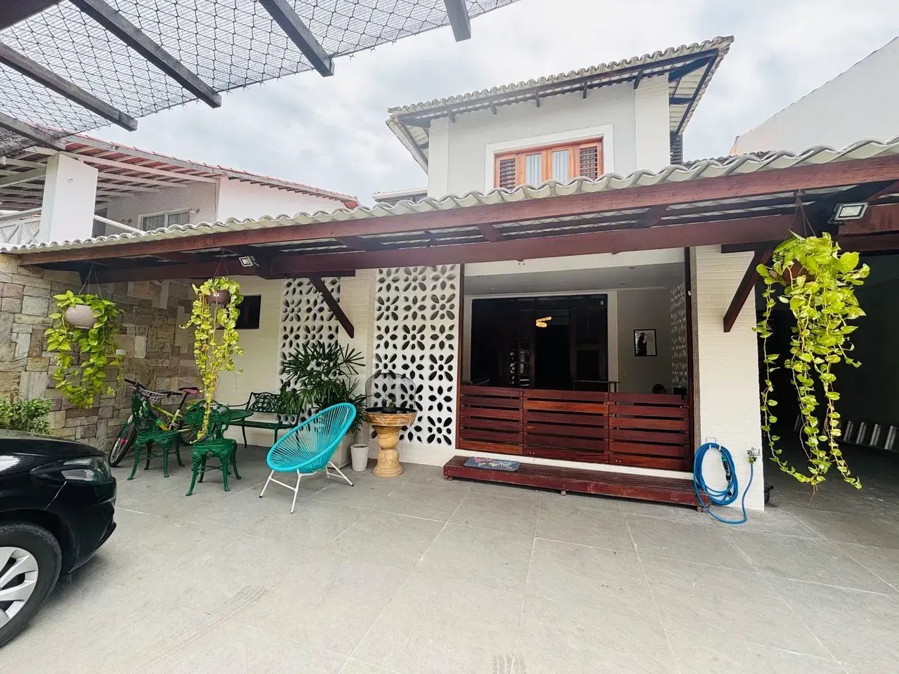 Casa Duplex em Condomínio no Edson Queiroz com 182m², 4 suítes e 4 vagas