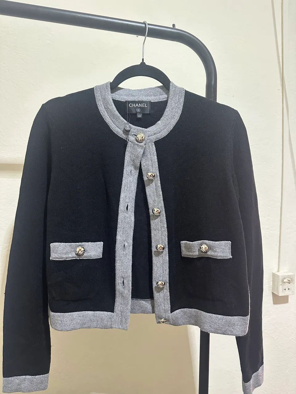 Cardigans e bolsa vintage Chanel - Foto 4