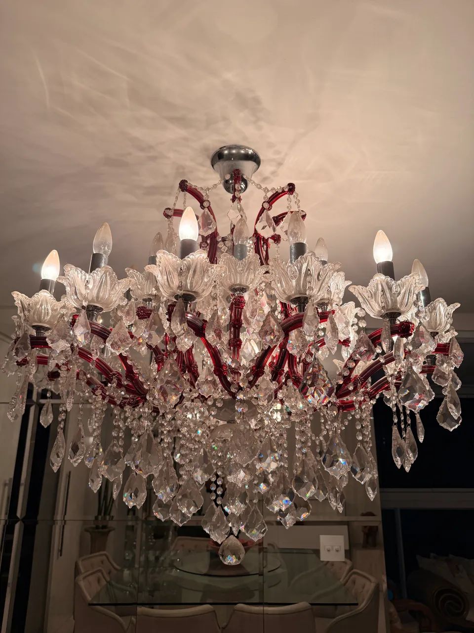 Lustre de Cristal e Vidro Estilo Veneziano - Imponente e Sofisticado