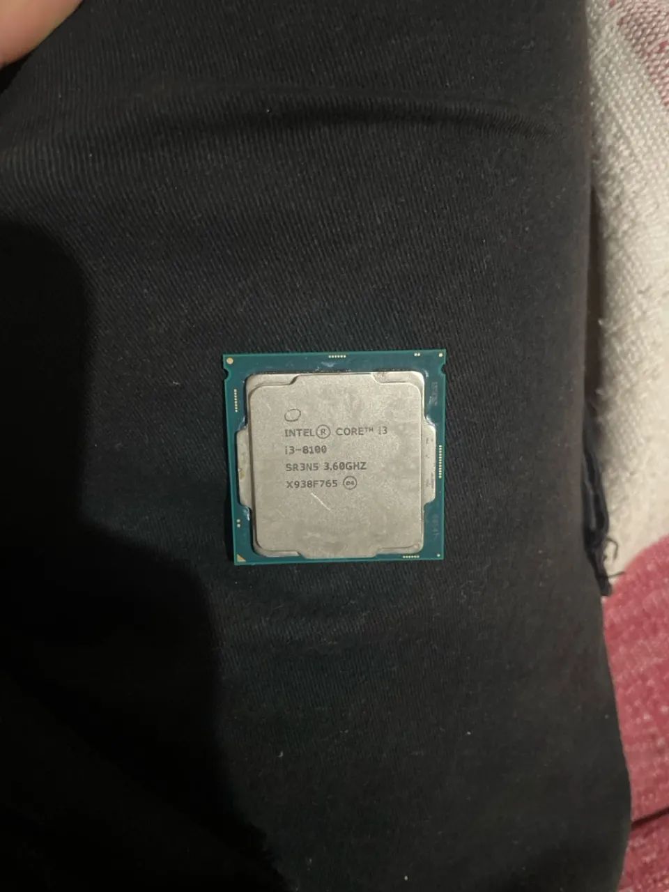 Intel core i3-8100
