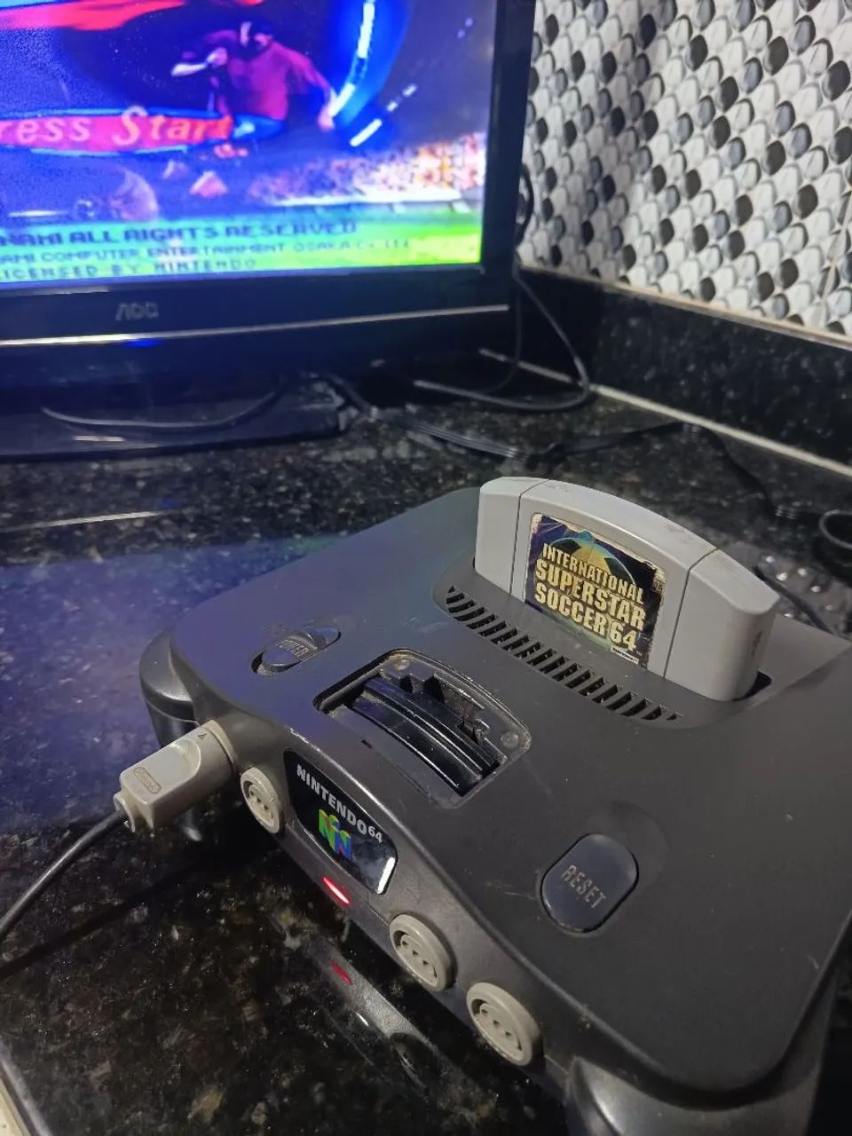 Nintendo 64 top