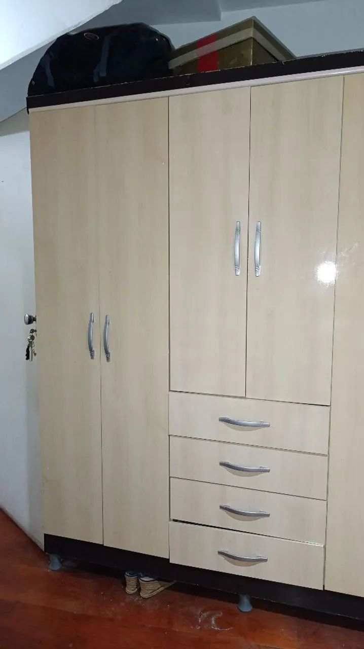 Vendo guarda roupa de solteiro - Foto 3
