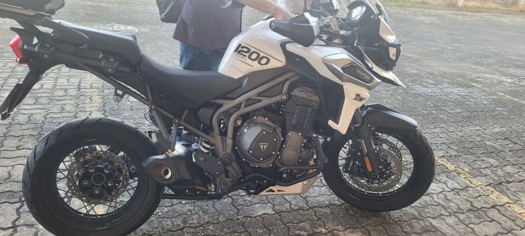 Tiger 1200 XCX com baixíssima km