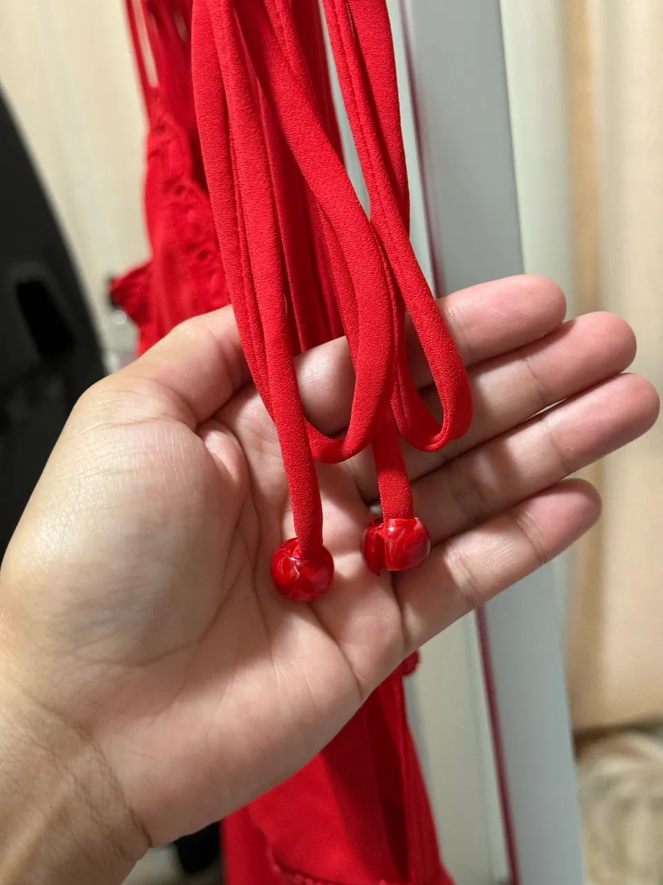 Vestido vermelho com renda - Foto 5