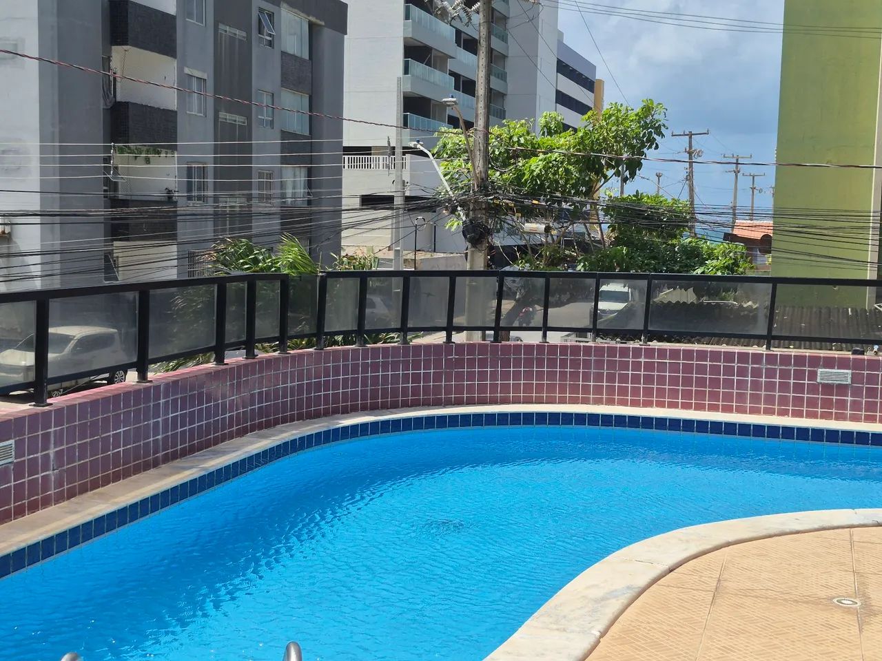 Uma rua da praia mobiliado * 