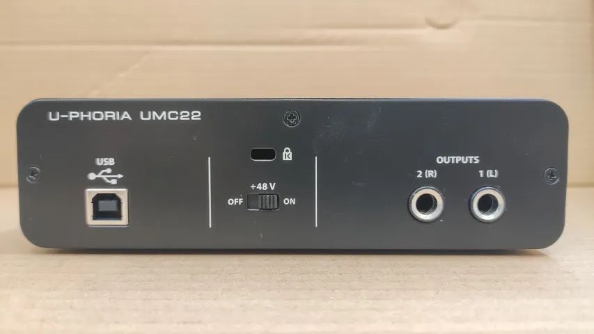 Interface de audio Behringer U-Phoria UMC22 - Foto 2