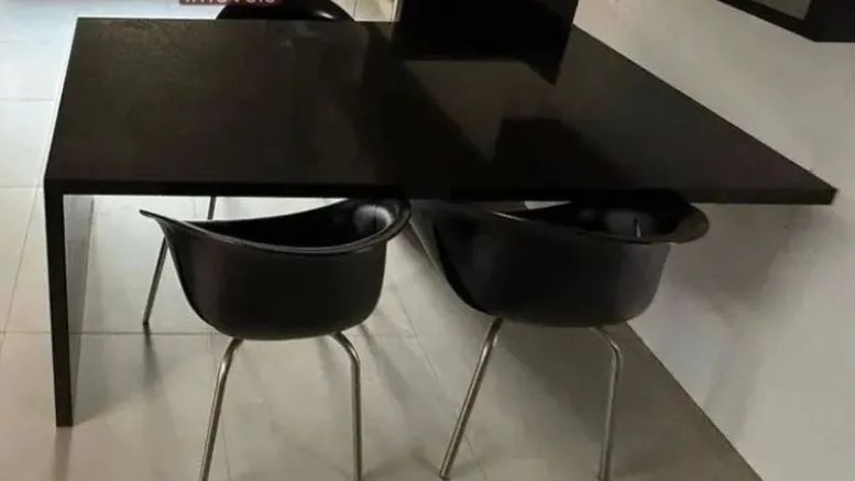 Mesa em L granito São Gabriel + 3 cadeiras - Foto 2