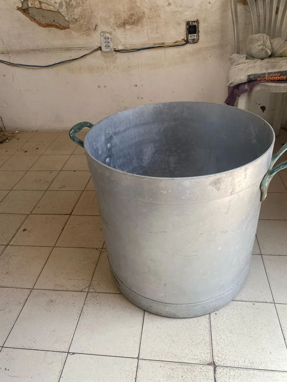 Vendo panelão grande 100% alumínio chumbado  - Foto 3