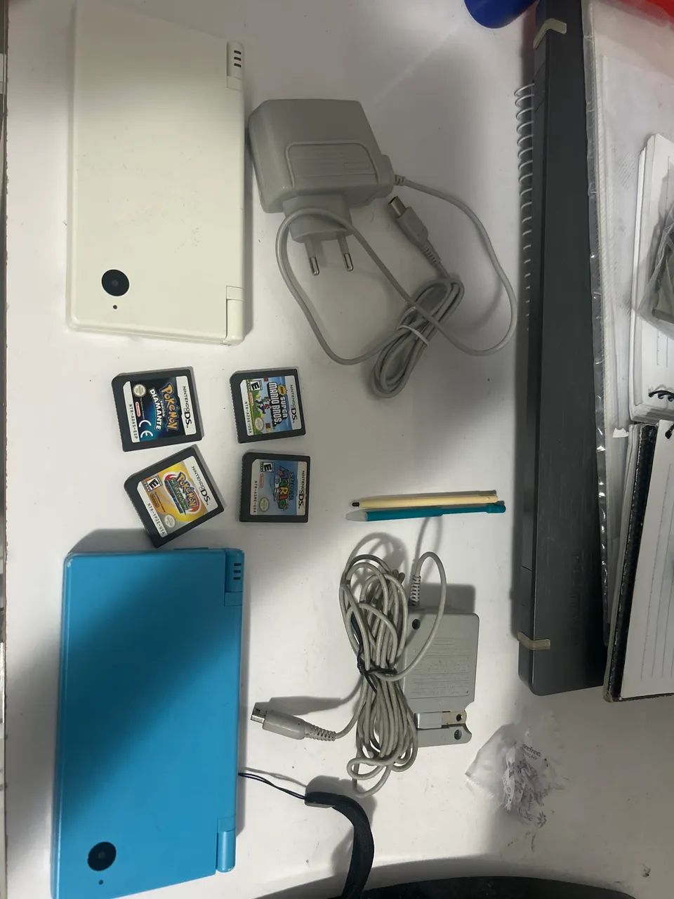 2 Nintendo DSI 